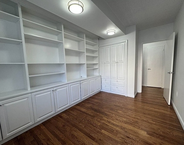 343 West 51st Street - Photo Thumbnail 17