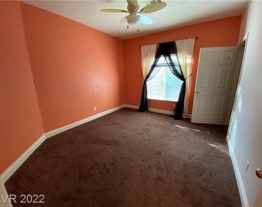 2594 Mizzoni Circle - Photo Thumbnail 4