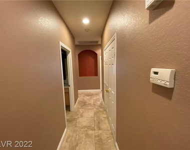 2594 Mizzoni Circle - Photo Thumbnail 8