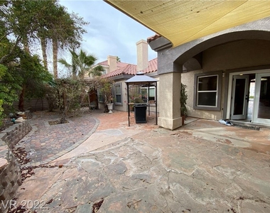 2594 Mizzoni Circle - Photo Thumbnail 12