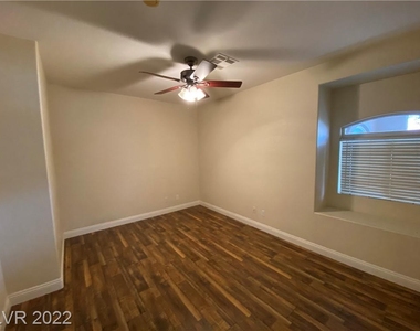 2594 Mizzoni Circle - Photo Thumbnail 9