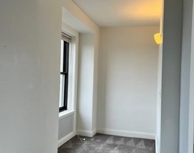 15 E Kirby Street - Photo Thumbnail 11