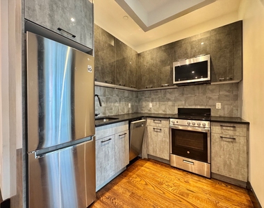 340 Irving Avenue - Photo Thumbnail 6