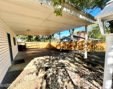 2333 Hermanson Dr - Photo Thumbnail 17