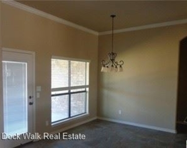 2701 Legacy Lane - Photo Thumbnail 5