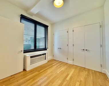 487 Keap Street - Photo Thumbnail 4