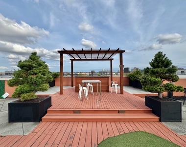 487 Keap Street - Photo Thumbnail 1