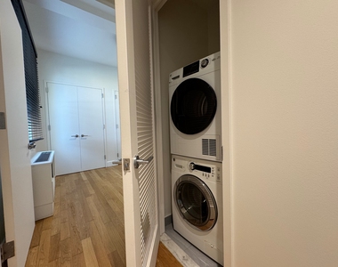 487 Keap Street - Photo Thumbnail 3