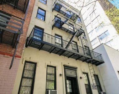 East 70th Street - Photo Thumbnail 6