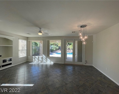 4933 Leffetto Street - Photo Thumbnail 10