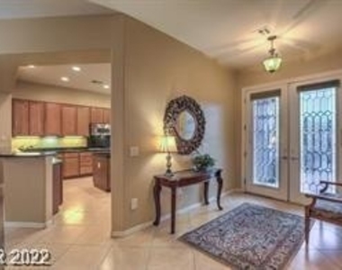 2589 Portsmouth Creek Avenue - Photo Thumbnail 11