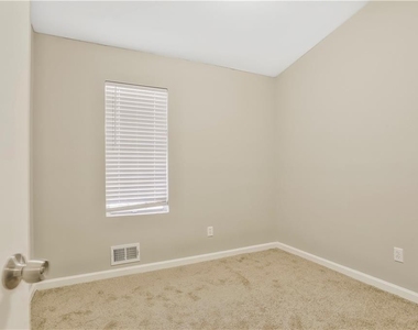 5038 Donnell Way - Photo Thumbnail 20