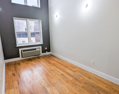 516 West 162 Street - Photo Thumbnail 5