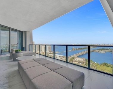 1000 Biscayne Blvd - Photo Thumbnail 2