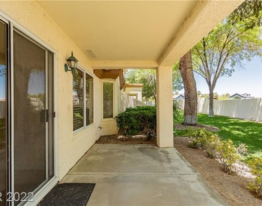 8608 Desert Holly Drive - Photo Thumbnail 23