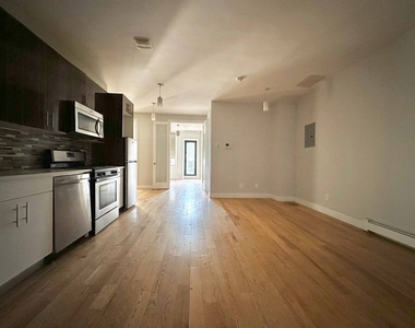 1044 Putnam Avenue - Photo Thumbnail 3