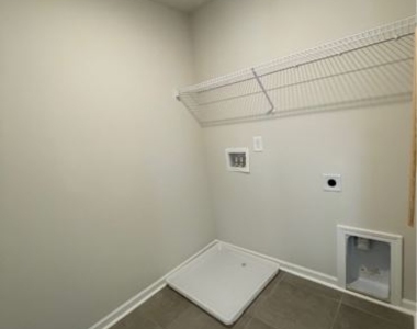 276 Wells Circle - Photo Thumbnail 23