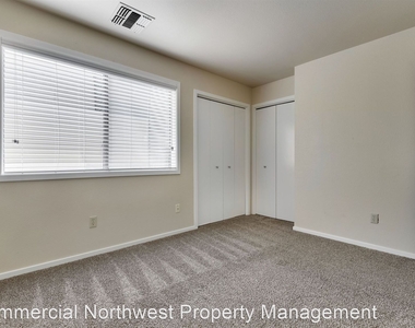 1012 Longmont Ave - Photo Thumbnail 12