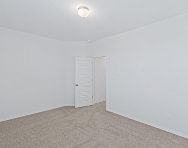 405  Blue Oak Blvd - Photo Thumbnail 34