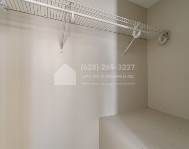 2614 Kent Village Dr, Unit #b - Photo Thumbnail 8