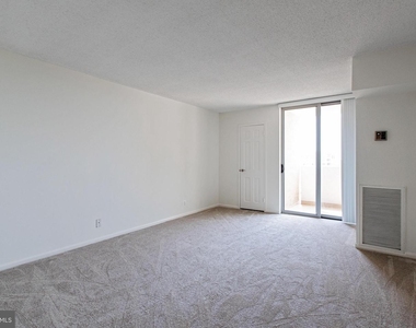 4601 N Park Ave #1711l - Photo Thumbnail 17