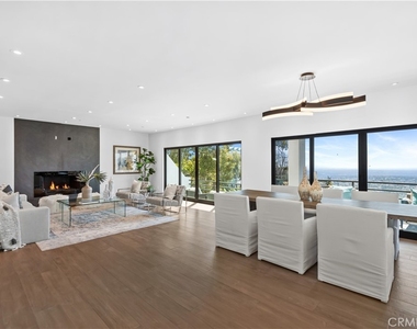 2287 Sunset Plaza Drive - Photo Thumbnail 5