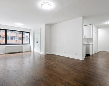 405 East 56th Street - Photo Thumbnail 1