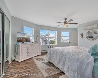 424 E Longport Avenue - Photo Thumbnail 20