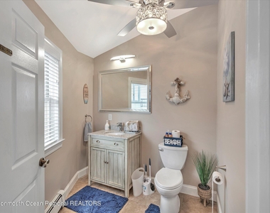 424 E Longport Avenue - Photo Thumbnail 15