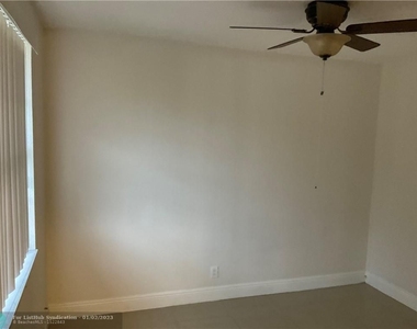 10825 Royal Palm Blvd - Photo Thumbnail 22