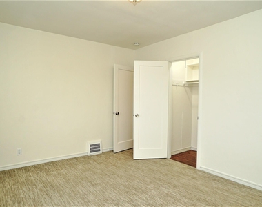 2417 Ivy Dr - Photo Thumbnail 22