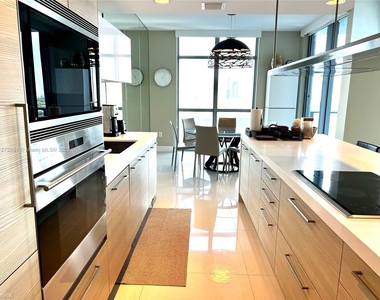 17301 Biscayne Blvd Apt 1809 - Photo Thumbnail 2