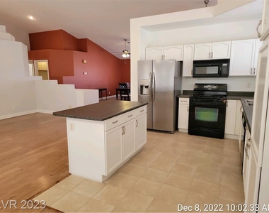 155 Laguna Landing Drive - Photo Thumbnail 9