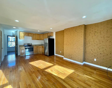 422 East 118th Street - Photo Thumbnail 3