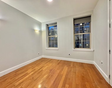 41 Havemeyer Street - Photo Thumbnail 4