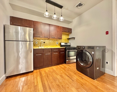 41 Havemeyer Street - Photo Thumbnail 1
