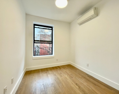 435 Dekalb Ave - Photo Thumbnail 5