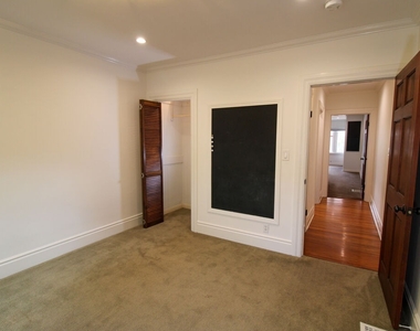 341 N Gower St - Photo Thumbnail 14