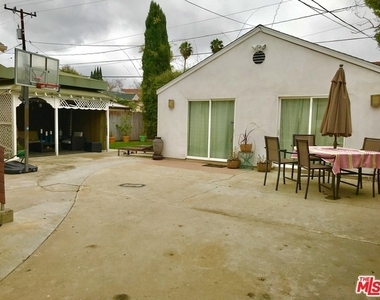 132 N Carson Rd - Photo Thumbnail 11