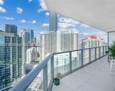 1300 Brickell Bay Dr Apt 3201 - Photo Thumbnail 8