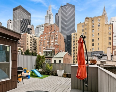 132 East 38th Street - Photo Thumbnail 6