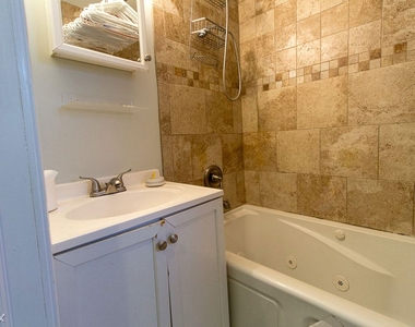 3146 W. George, Unit Hc - Photo Thumbnail 15