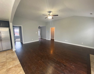 2481 Andersonville Dr. - Photo Thumbnail 2