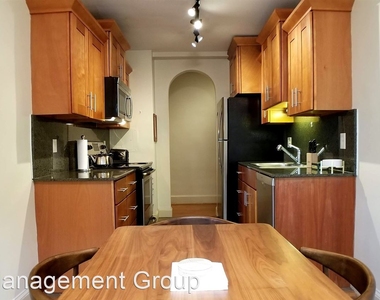 916 Delaware Avenue - Photo Thumbnail 2