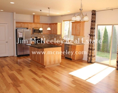 13562 Sw Macbeth Drive - Photo Thumbnail 2