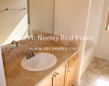 13562 Sw Macbeth Drive - Photo Thumbnail 17