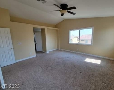 8020 Cool Springs Street - Photo Thumbnail 10