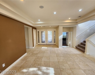 11237 Campsie Fells Court - Photo Thumbnail 6