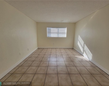 1733 Village Blvd - Photo Thumbnail 6