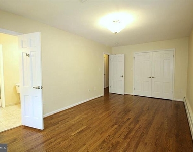 6011 Claiborne Drive - Photo Thumbnail 3